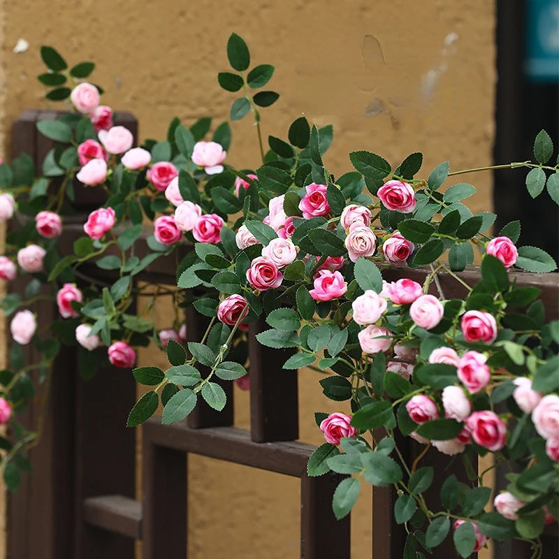 Szimulált Rose Szőlő Mesterséges Virág Műanyag Növény Otthon Kert Lóg Fali Dekoráció Kerti Virágok, Esküvői Party Dekoráció0